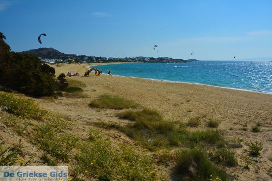 Kitesurfers op Mikra Vigla Beach Naxos